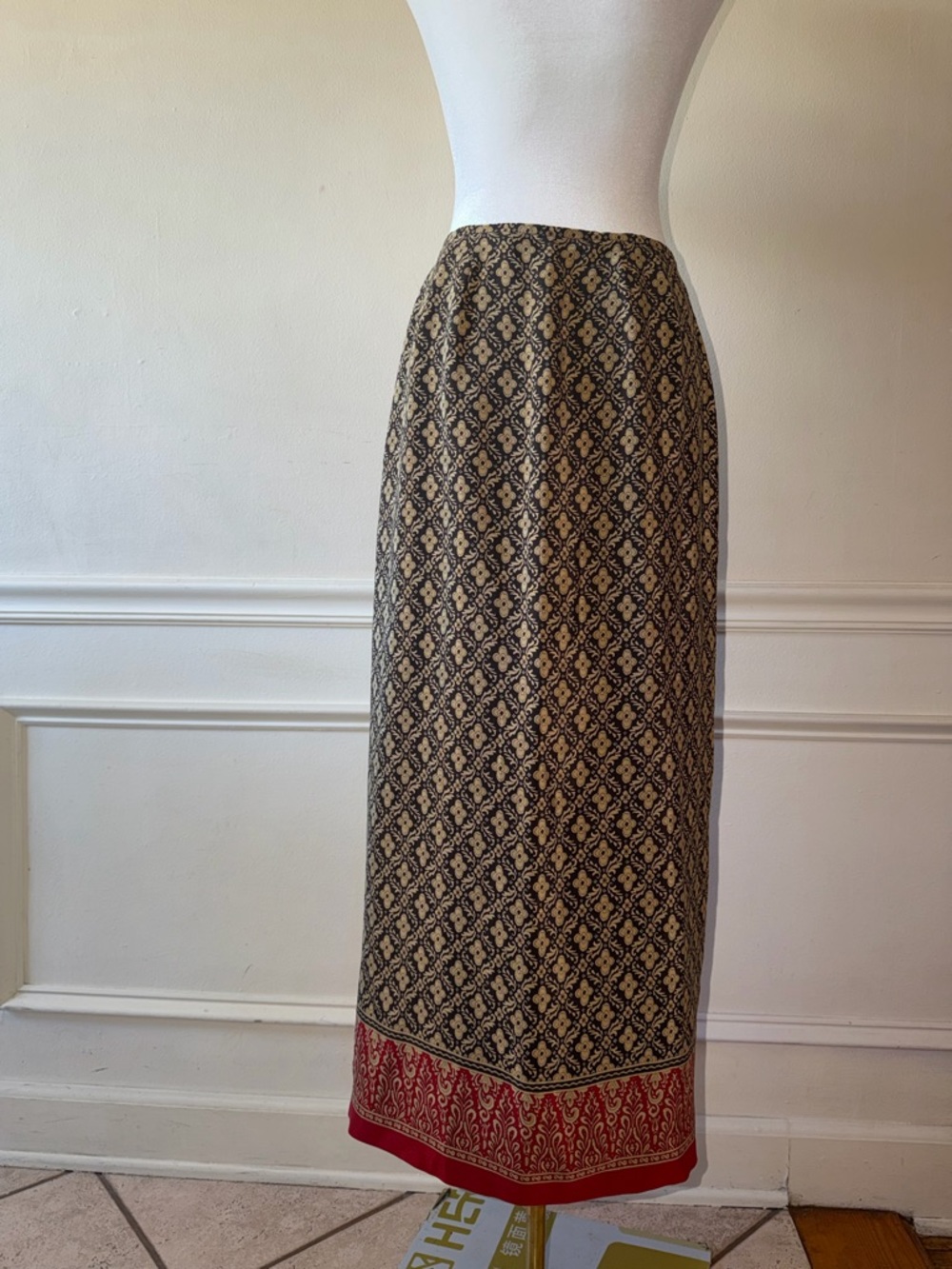 Vintage Josephine Chaus Maxi silk skirt size 6